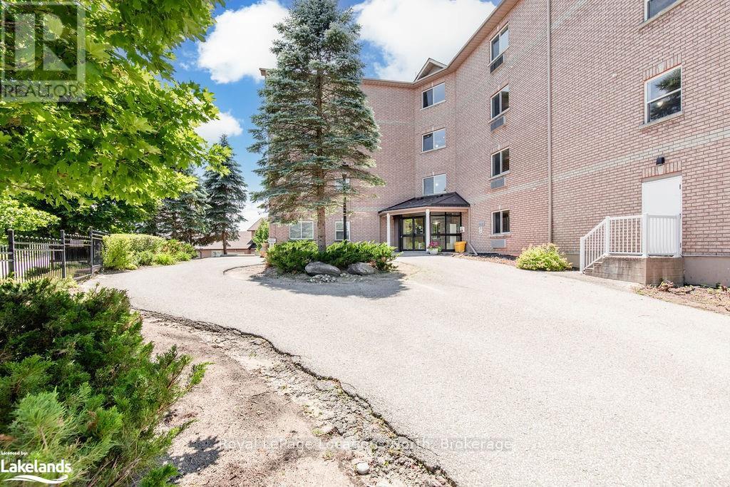 205 - 4 BECK BOULEVARD, Penetanguishene, Ontario