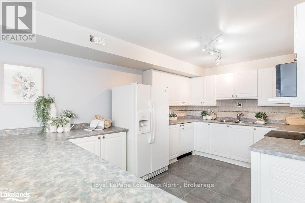 205 - 4 Beck Boulevard, Penetanguishene, Ontario  L9M 2H3 - Photo 14 - S10440389