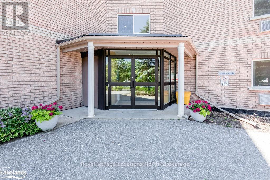 205 - 4 Beck Boulevard, Penetanguishene, Ontario  L9M 2H3 - Photo 2 - S10440389