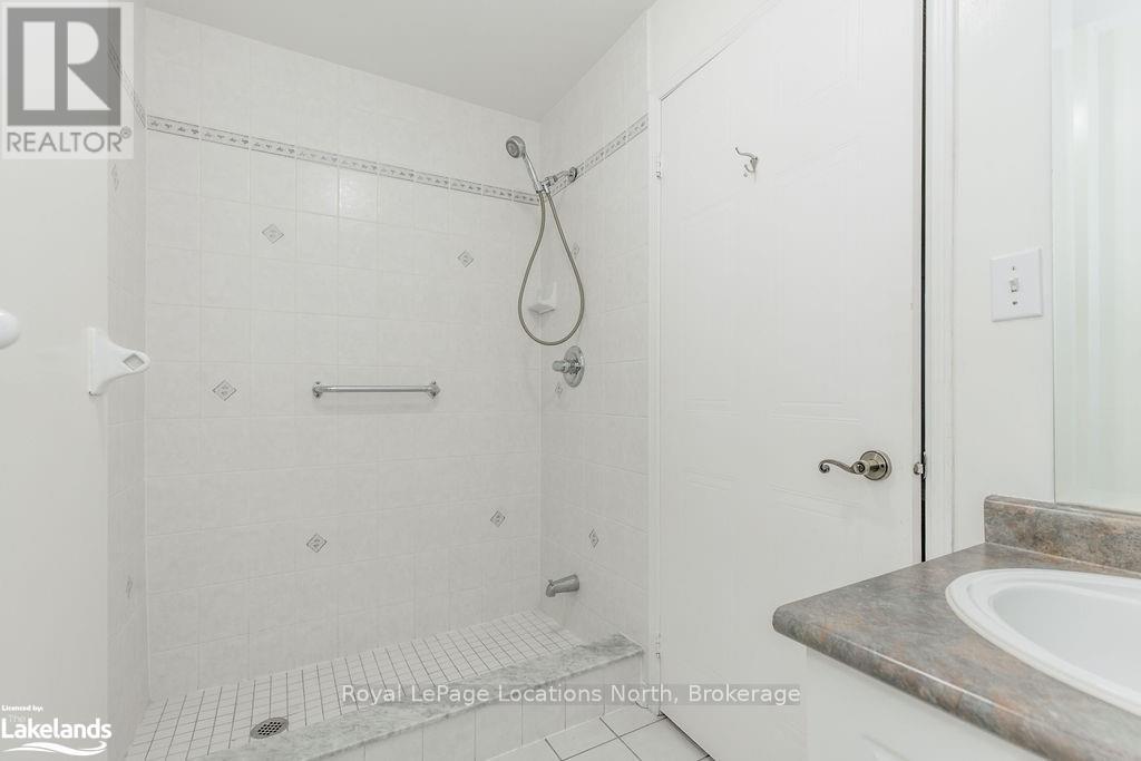 205 - 4 Beck Boulevard, Penetanguishene, Ontario  L9M 2H3 - Photo 6 - S10440389