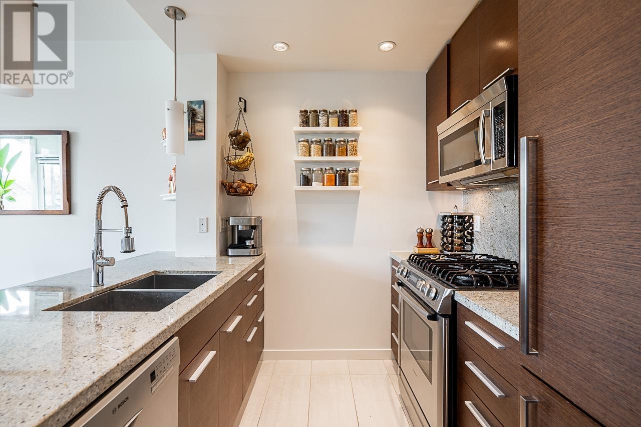 Listing Picture 12 of 40 : 312 2528 MAPLE STREET, Vancouver / 溫哥華 - 魯藝地產 Yvonne Lu Group - MLS Medallion Club Member