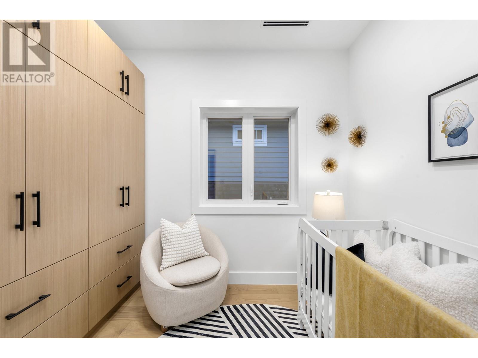 Listing Picture 21 of 40 : 1 1166 E 11TH AVENUE, Vancouver / 溫哥華 - 魯藝地產 Yvonne Lu Group - MLS Medallion Club Member