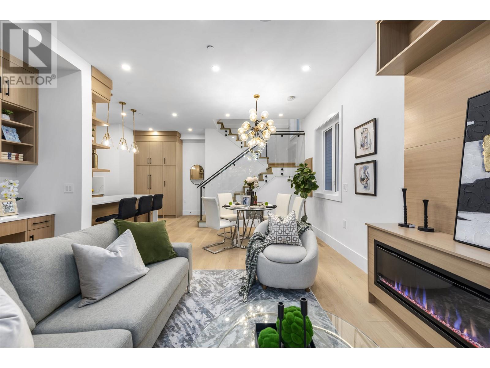 Listing Picture 3 of 40 : 1 1166 E 11TH AVENUE, Vancouver / 溫哥華 - 魯藝地產 Yvonne Lu Group - MLS Medallion Club Member