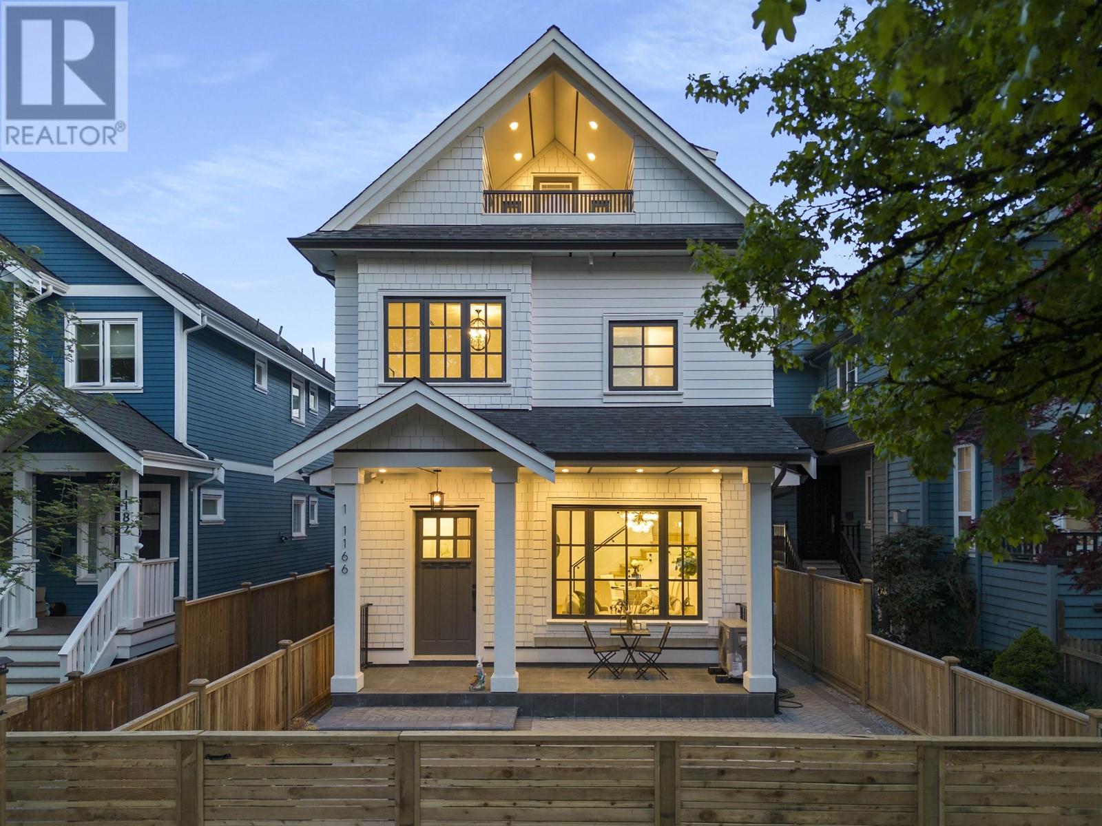 Listing Picture 30 of 40 : 1 1166 E 11TH AVENUE, Vancouver / 溫哥華 - 魯藝地產 Yvonne Lu Group - MLS Medallion Club Member