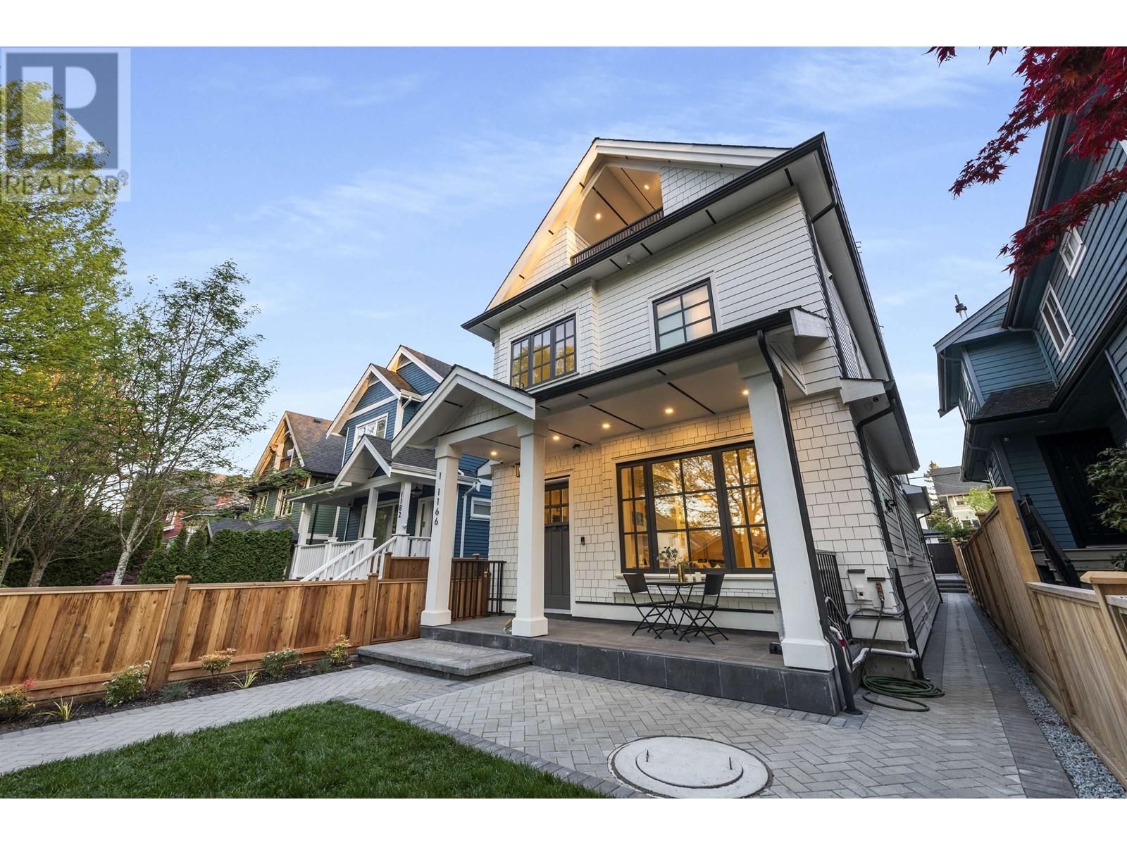 Listing Picture 33 of 40 : 1 1166 E 11TH AVENUE, Vancouver / 溫哥華 - 魯藝地產 Yvonne Lu Group - MLS Medallion Club Member