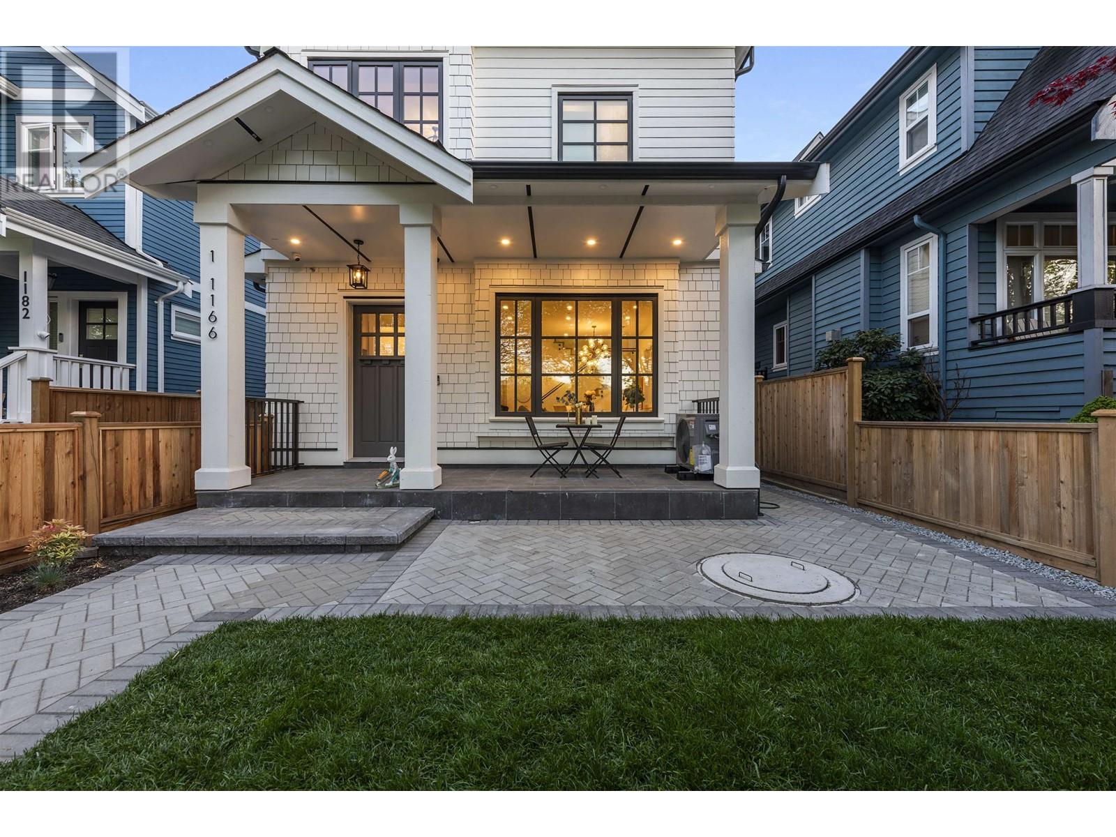 Listing Picture 34 of 40 : 1 1166 E 11TH AVENUE, Vancouver / 溫哥華 - 魯藝地產 Yvonne Lu Group - MLS Medallion Club Member