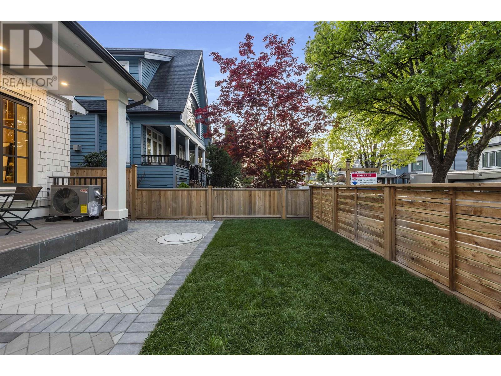 Listing Picture 37 of 40 : 1 1166 E 11TH AVENUE, Vancouver / 溫哥華 - 魯藝地產 Yvonne Lu Group - MLS Medallion Club Member