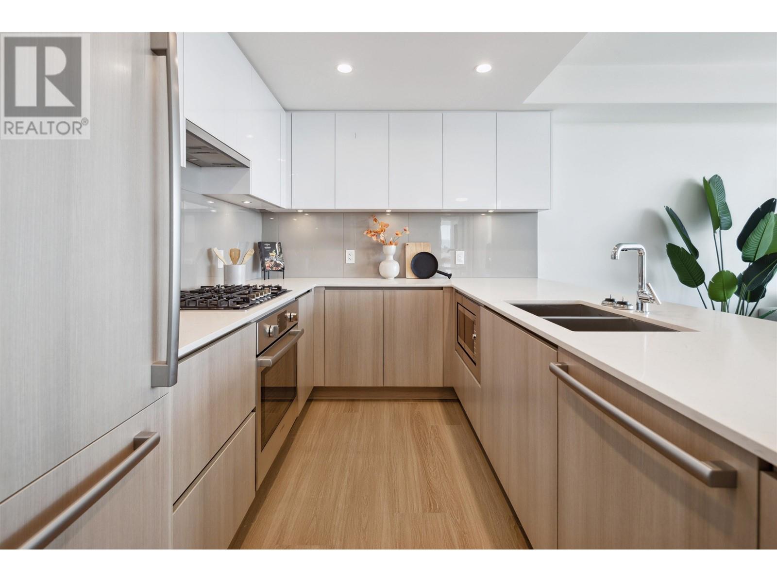 Property at 3201 618 CARNARVON STREET image 2