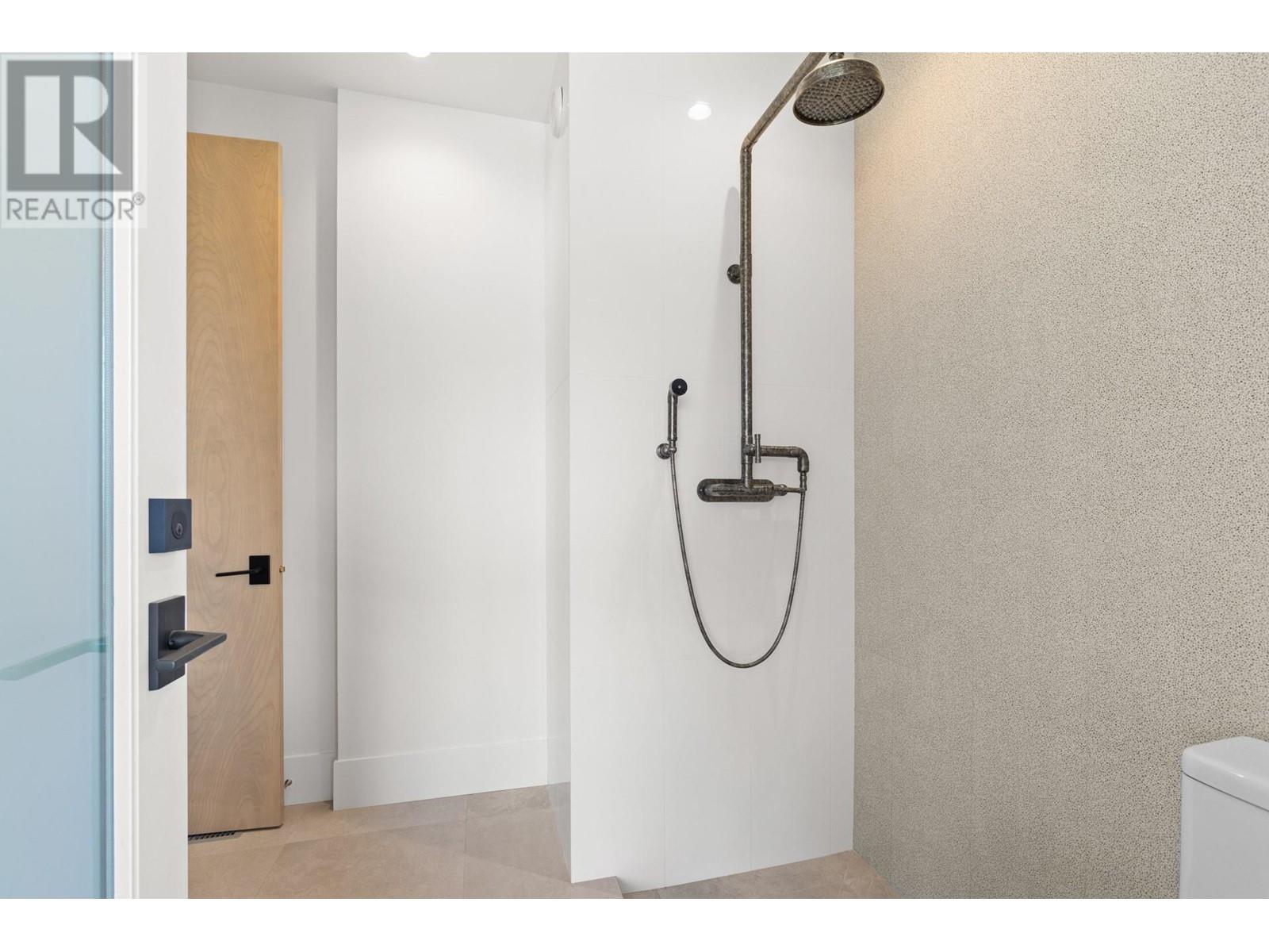Property at 1462 Rocky Point Drive image 3