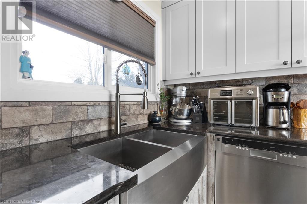 2023 Maple Boulevard, Port Dover, Ontario  N0A 1N2 - Photo 22 - 40687183