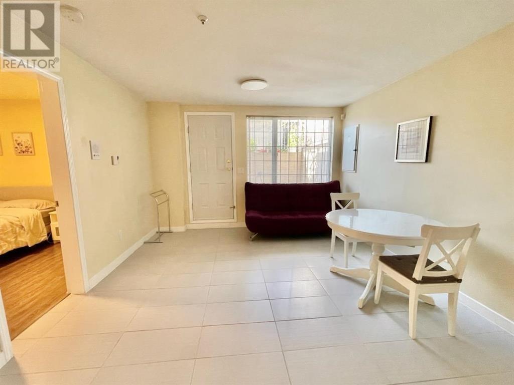 Listing Picture 20 of 31 : 3451 E 45TH AVENUE, Vancouver / 溫哥華 - 魯藝地產 Yvonne Lu Group - MLS Medallion Club Member