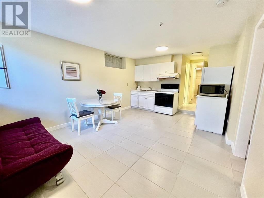 Listing Picture 22 of 31 : 3451 E 45TH AVENUE, Vancouver / 溫哥華 - 魯藝地產 Yvonne Lu Group - MLS Medallion Club Member