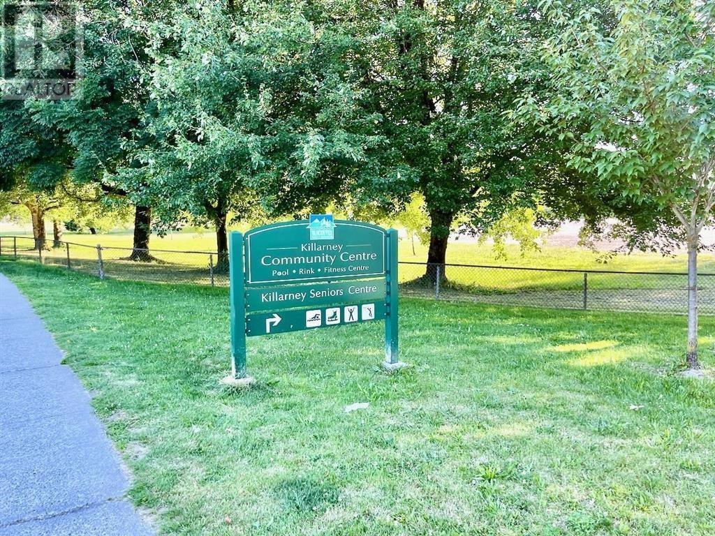 Listing Picture 30 of 31 : 3451 E 45TH AVENUE, Vancouver / 溫哥華 - 魯藝地產 Yvonne Lu Group - MLS Medallion Club Member