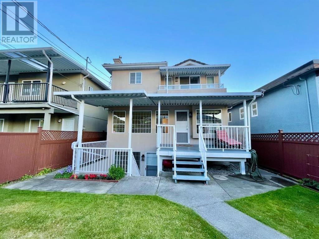 Listing Picture 23 of 31 : 3451 E 45TH AVENUE, Vancouver / 溫哥華 - 魯藝地產 Yvonne Lu Group - MLS Medallion Club Member