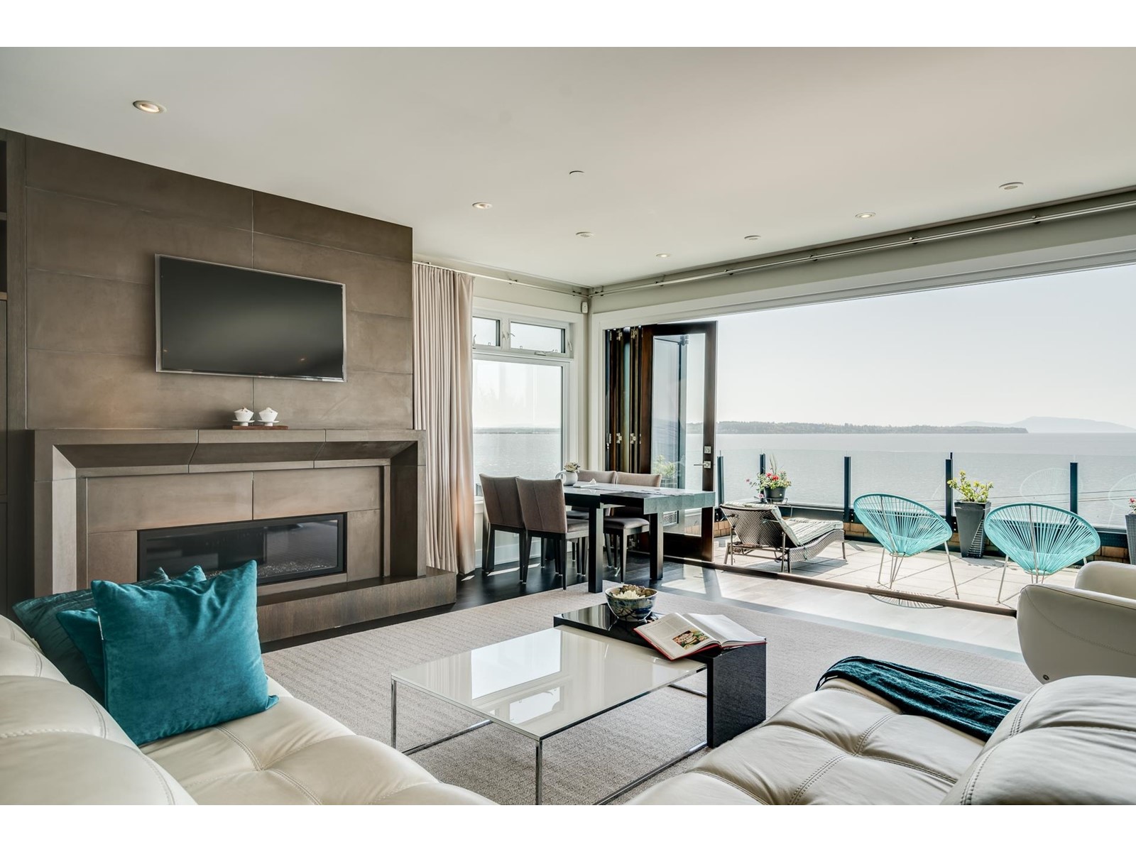 Property at 14495 MARINE DRIVE image 1