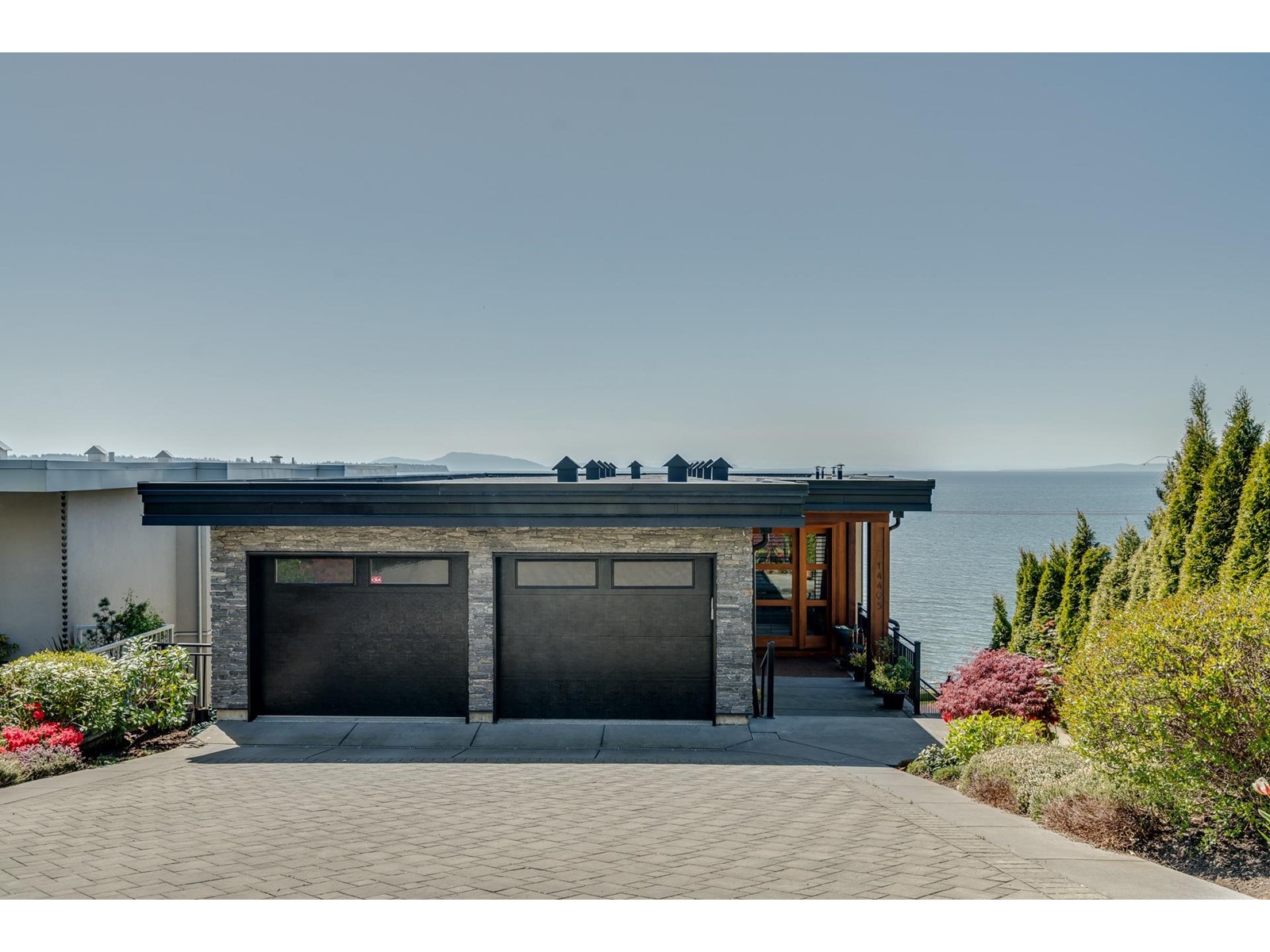 Property at 14495 MARINE DRIVE image 2