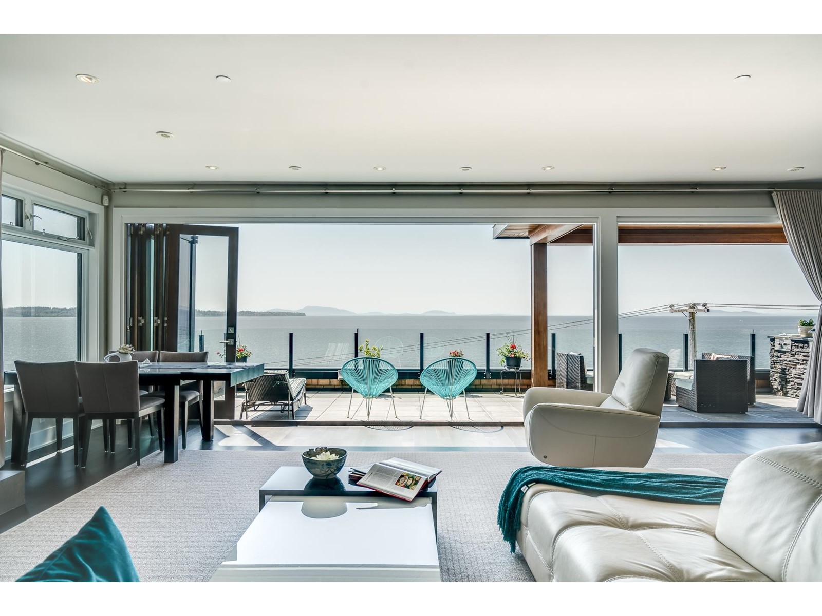 Property at 14495 MARINE DRIVE image 4
