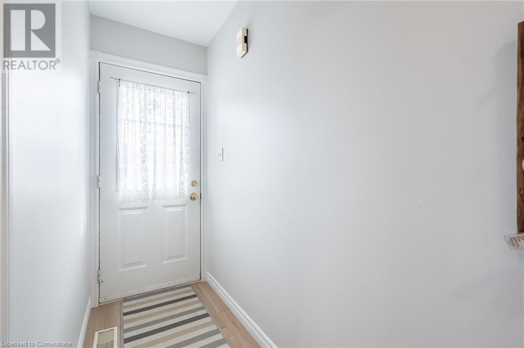 58d Harris Avenue, Brantford, Ontario  N3R 2E9 - Photo 3 - 40687327