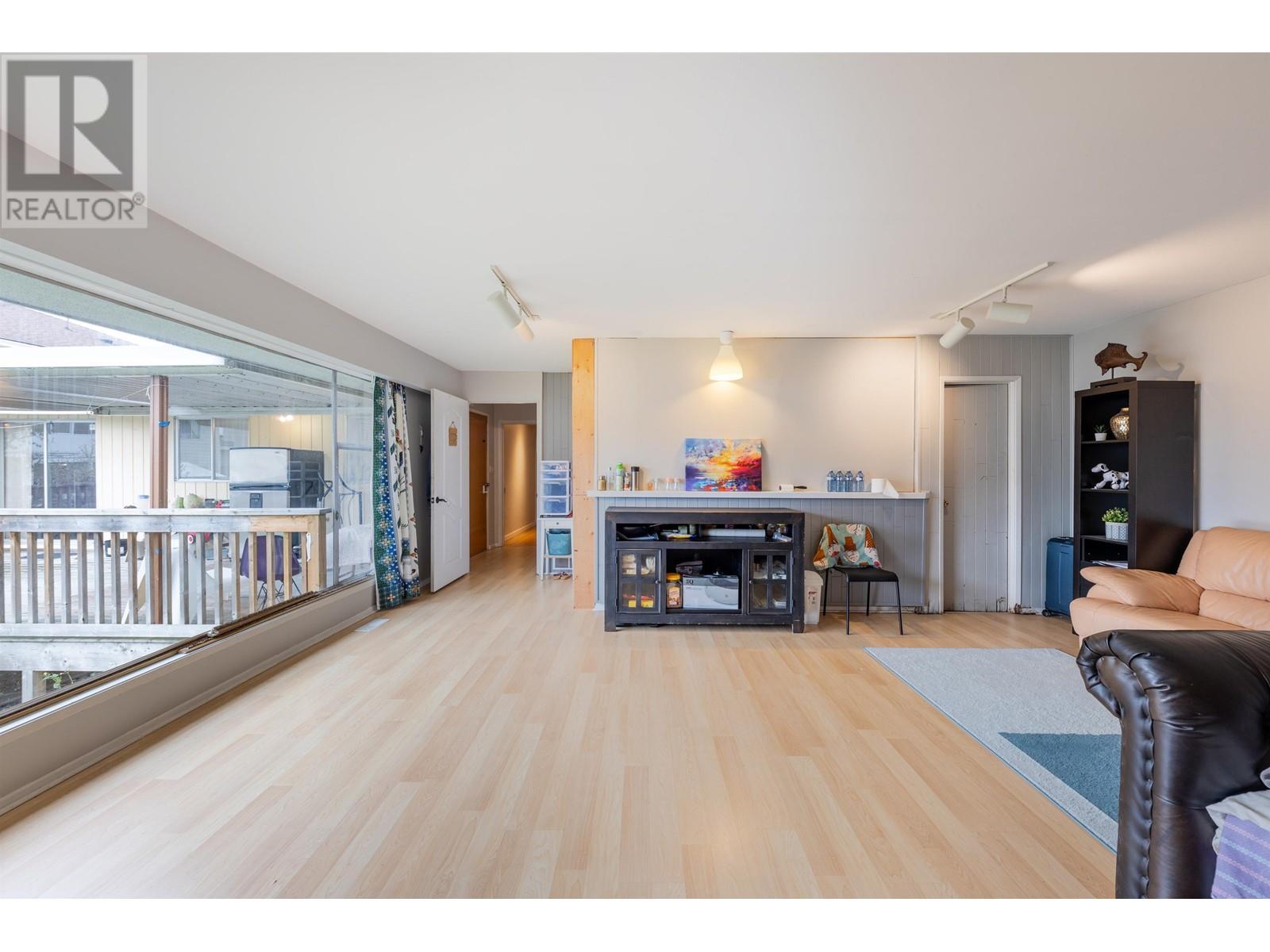 Listing Picture 6 of 23 : 10620 FINLAYSON DRIVE, Richmond / 烈治文 - 魯藝地產 Yvonne Lu Group - MLS Medallion Club Member