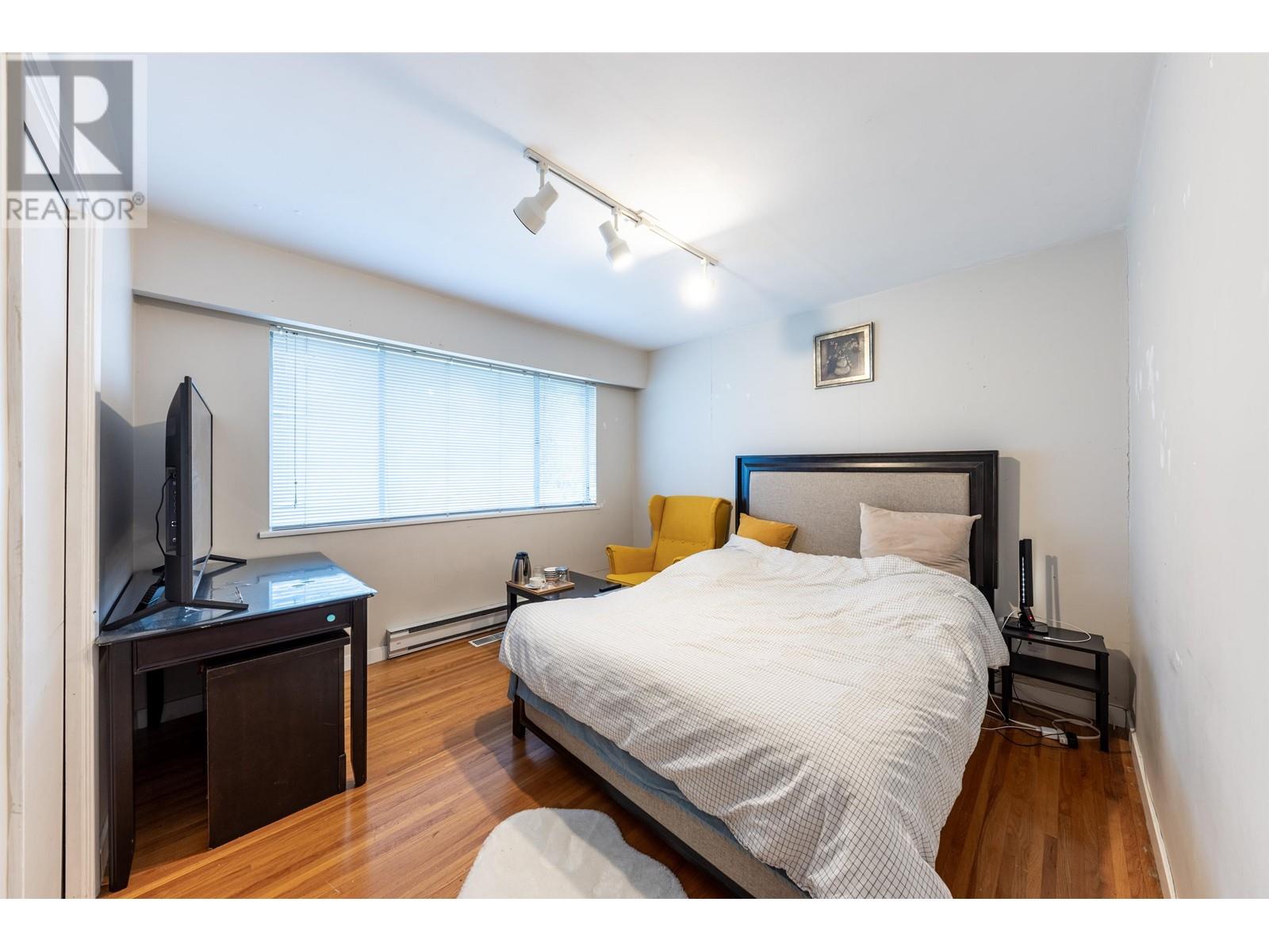 Listing Picture 8 of 23 : 10620 FINLAYSON DRIVE, Richmond / 烈治文 - 魯藝地產 Yvonne Lu Group - MLS Medallion Club Member