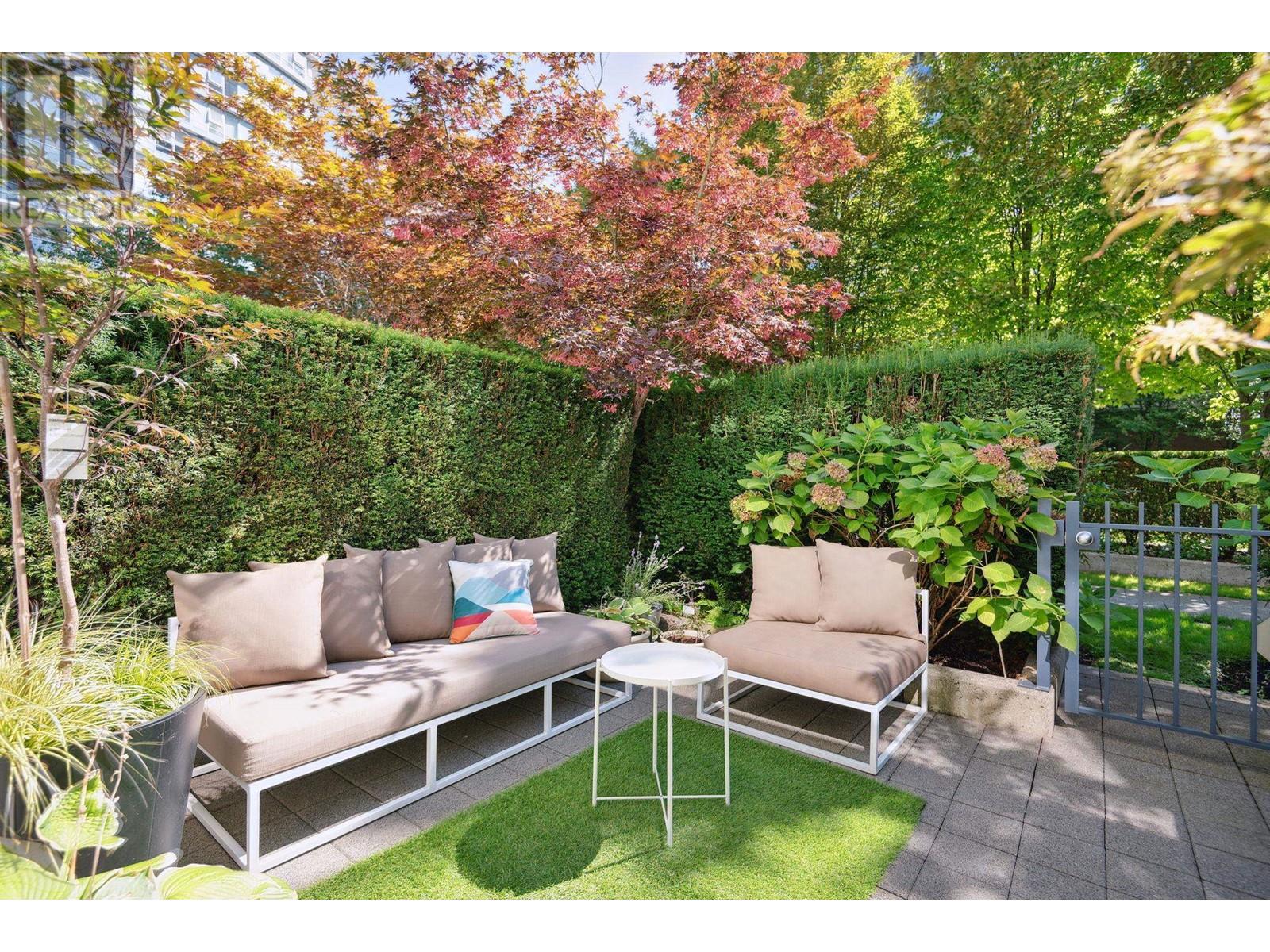978 Beatty Street, Vancouver, British Columbia V6Z 3G6 - Photo 3 - R2952287