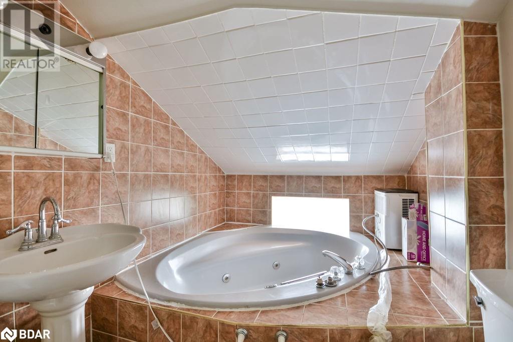 75 Gowan Street, Barrie, Ontario  L4N 2P1 - Photo 18 - 40687493