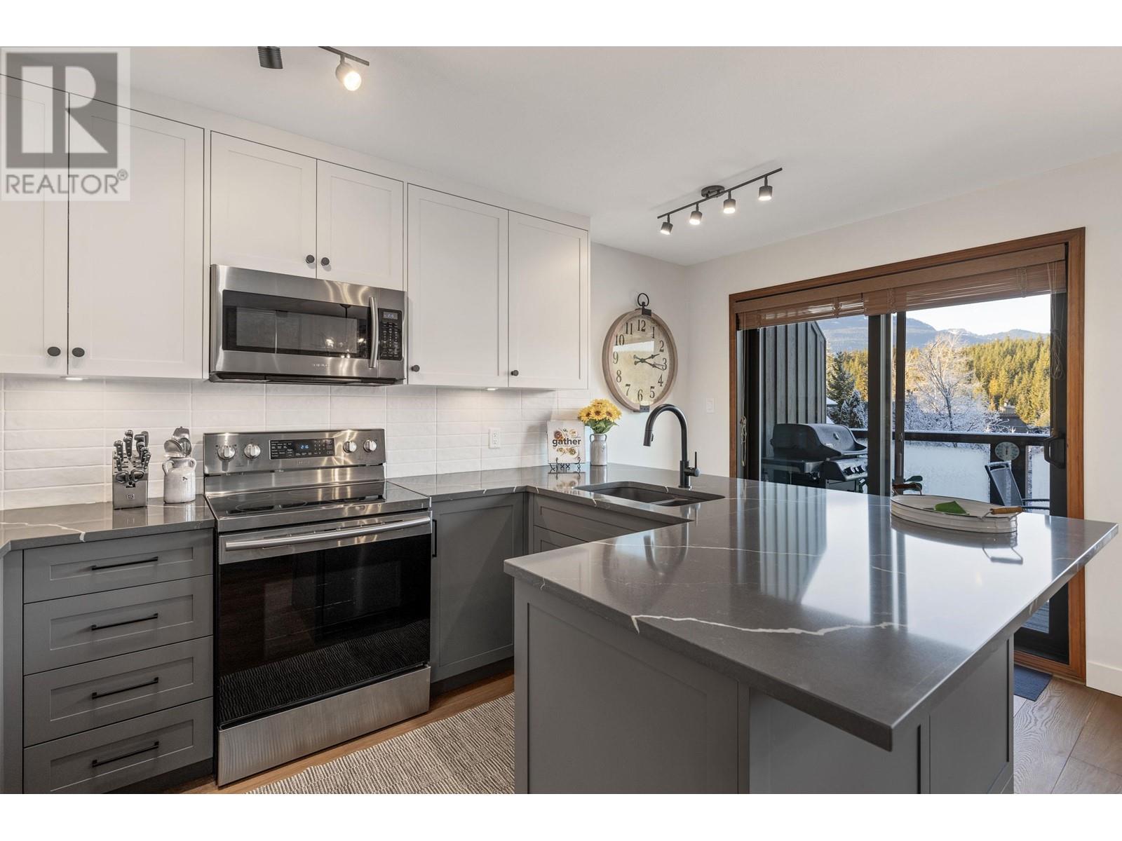 32 4644 Blackcomb Way, Whistler, British Columbia  V8E 0H2 - Photo 8 - R2951630