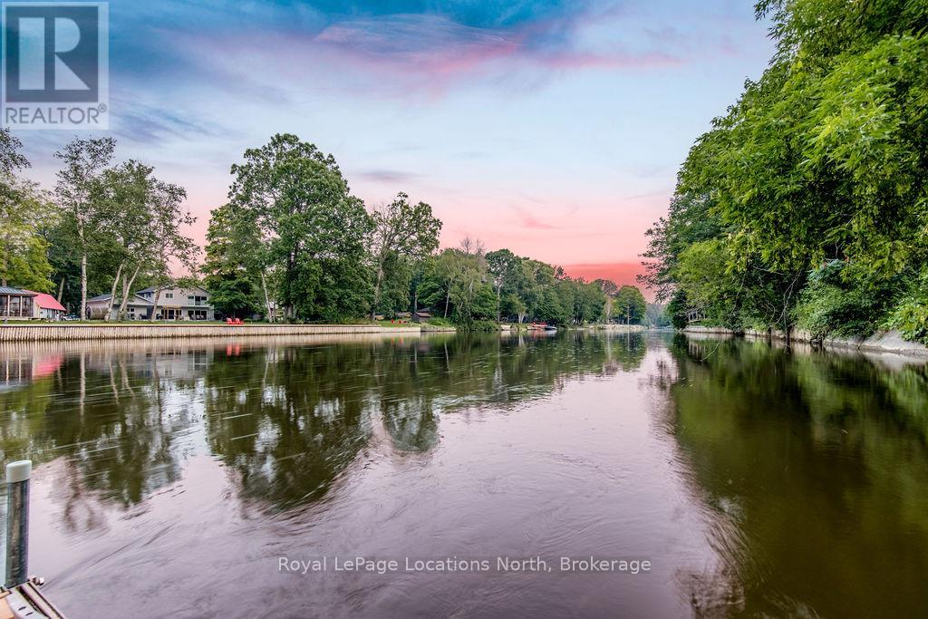 157 Woodland Drive, Wasaga Beach, Ontario  L9Z 2V4 - Photo 2 - S11881295