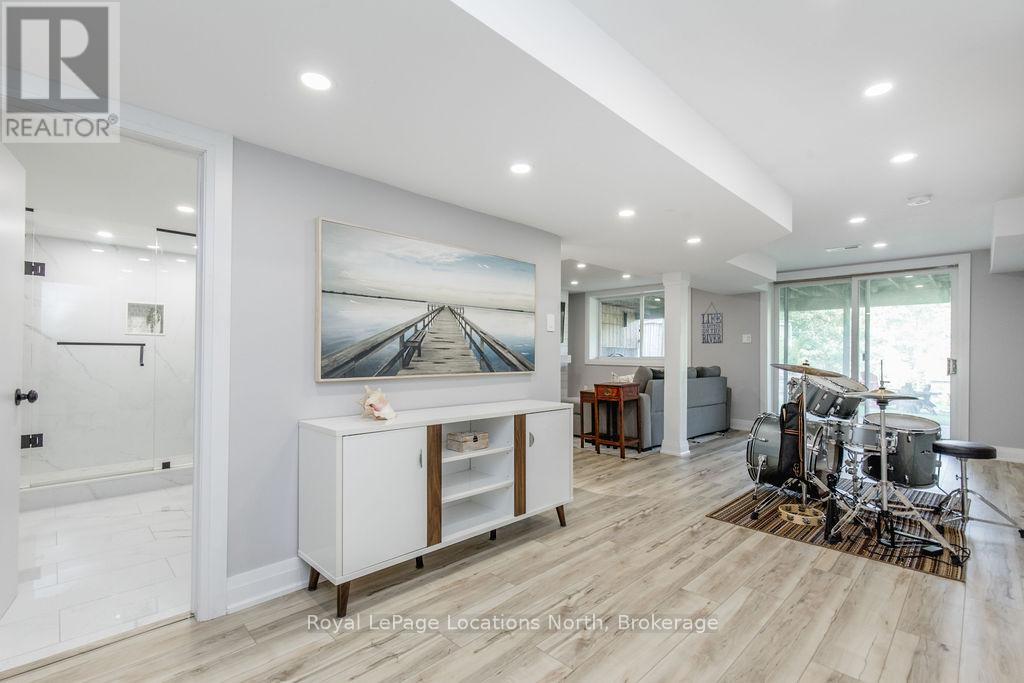 157 Woodland Drive, Wasaga Beach, Ontario  L9Z 2V4 - Photo 28 - S11881295