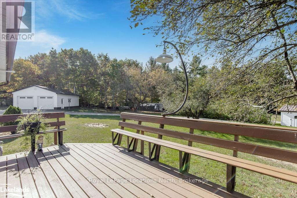 5358 Penetanguishene Road, Springwater, Ontario  L0L 1P0 - Photo 25 - S10438693