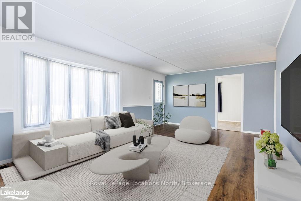 5358 Penetanguishene Road, Springwater, Ontario  L0L 1P0 - Photo 5 - S10438693