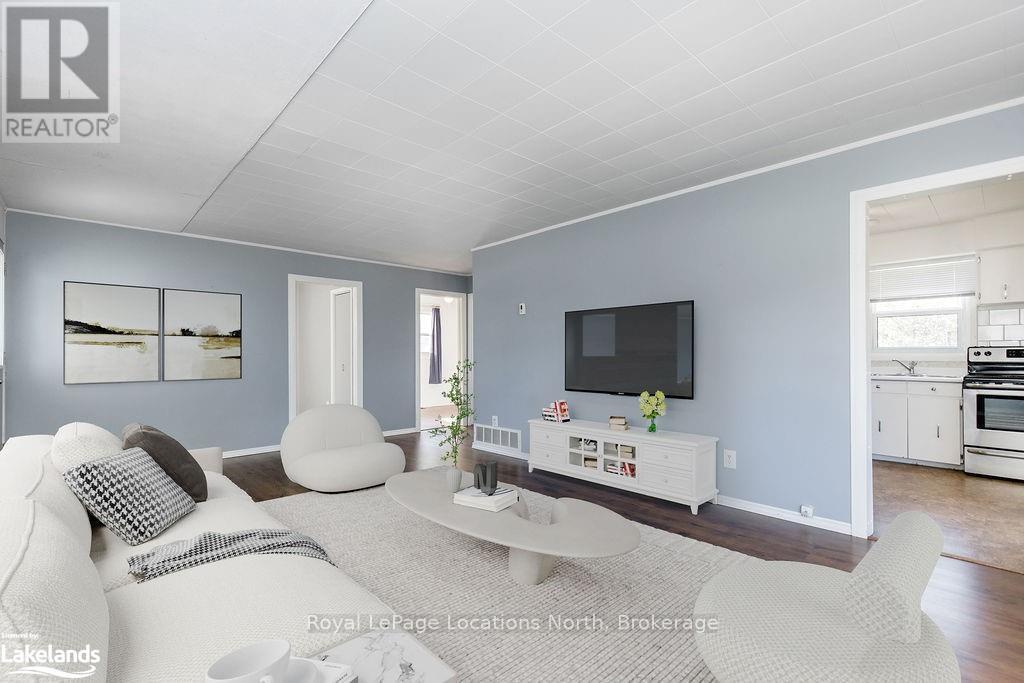 5358 Penetanguishene Road, Springwater, Ontario  L0L 1P0 - Photo 8 - S10438693