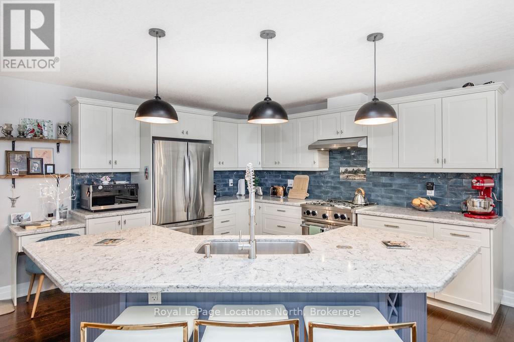 130 New York Avenue, Wasaga Beach, Ontario  L9Z 3A8 - Photo 8 - S11881592