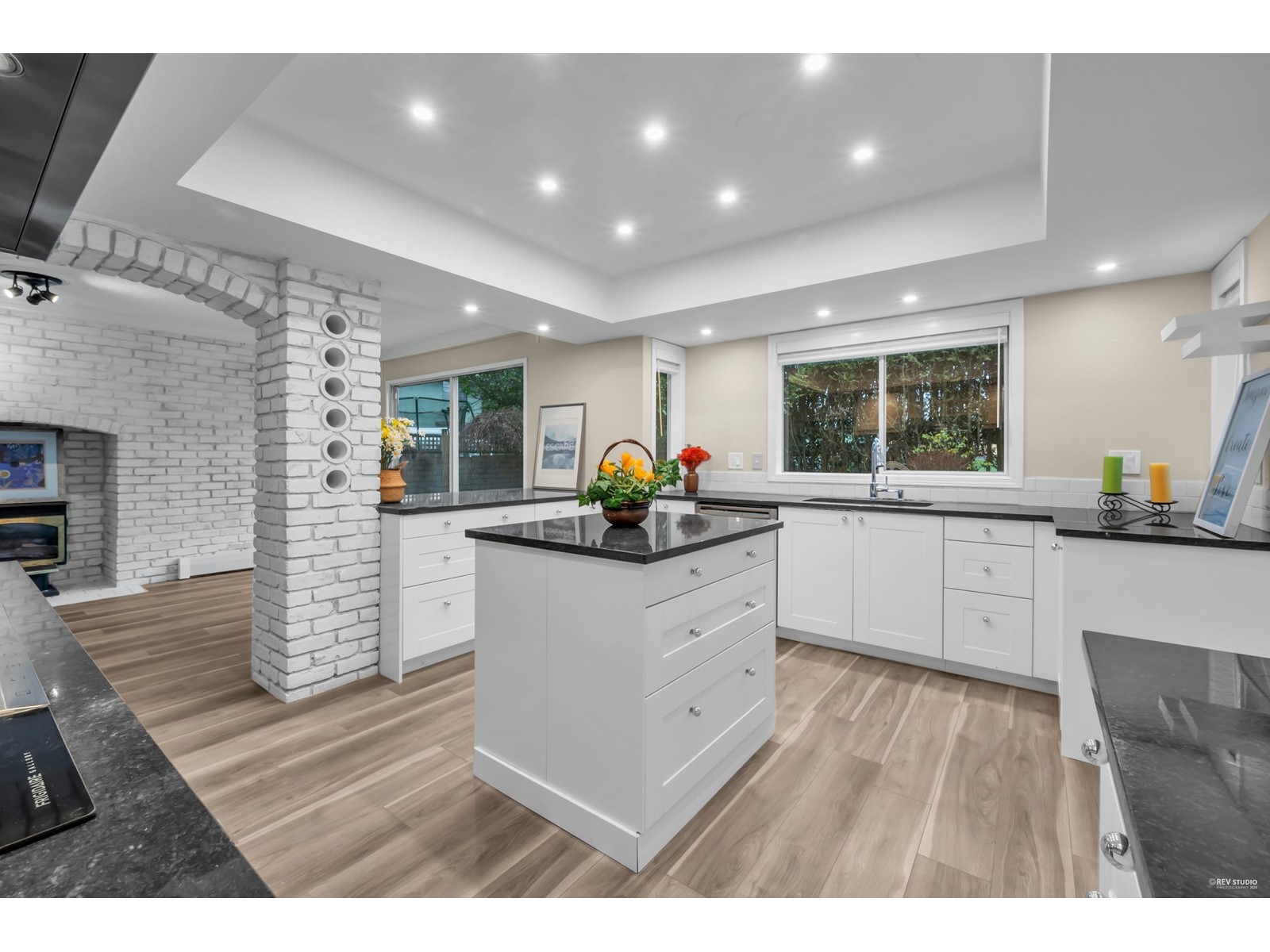 14255 16a Avenue, Surrey, British Columbia  V4A 6G6 - Photo 3 - R2951860