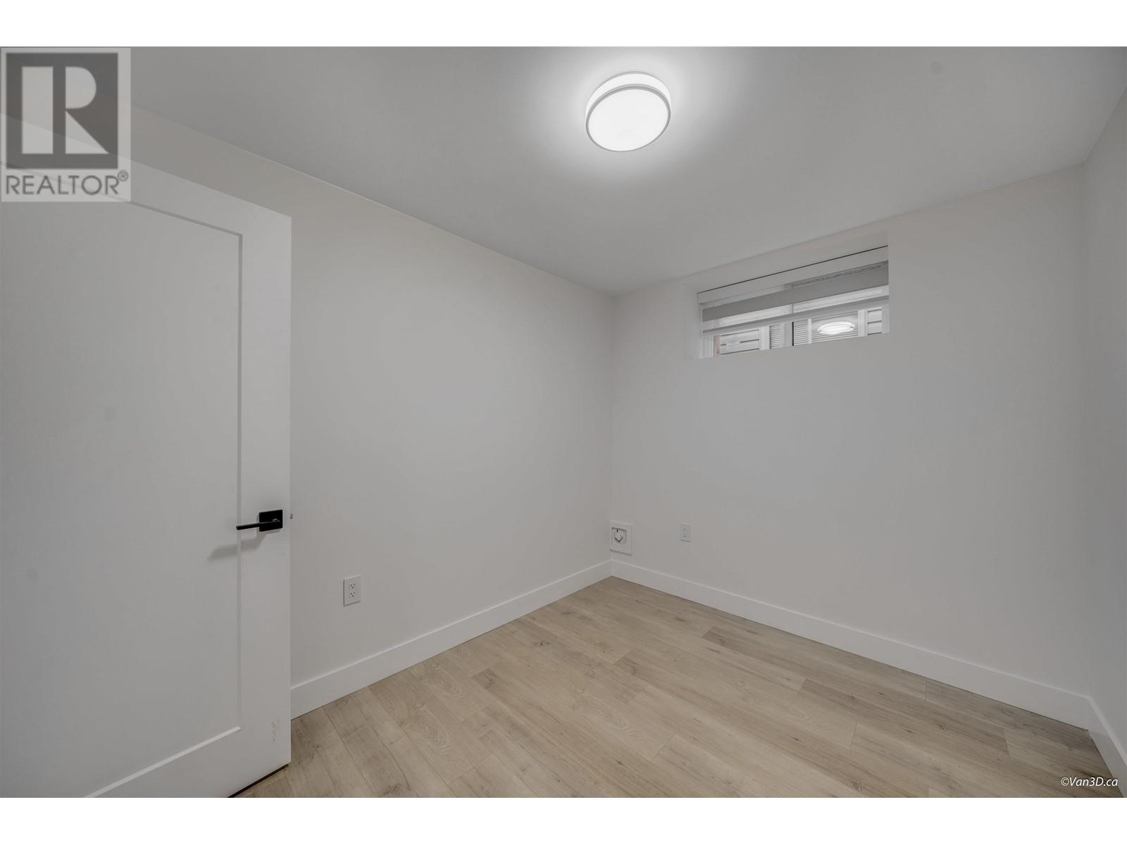 Listing Picture 18 of 19 : 2995 E 17TH AVENUE, Vancouver / 溫哥華 - 魯藝地產 Yvonne Lu Group - MLS Medallion Club Member