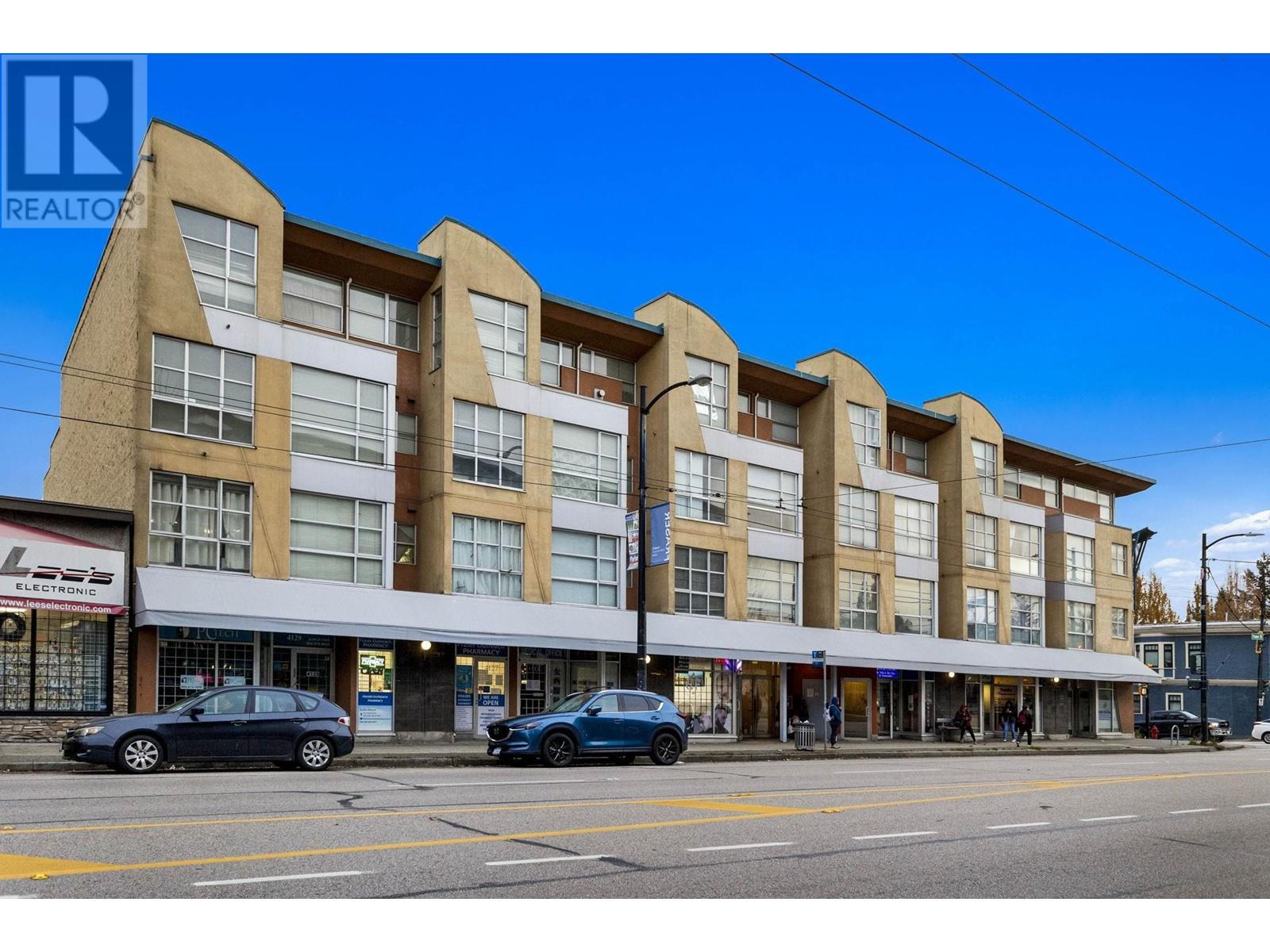 Listing Picture 25 of 32 : PH1 4113 FRASER STREET, Vancouver / 溫哥華 - 魯藝地產 Yvonne Lu Group - MLS Medallion Club Member