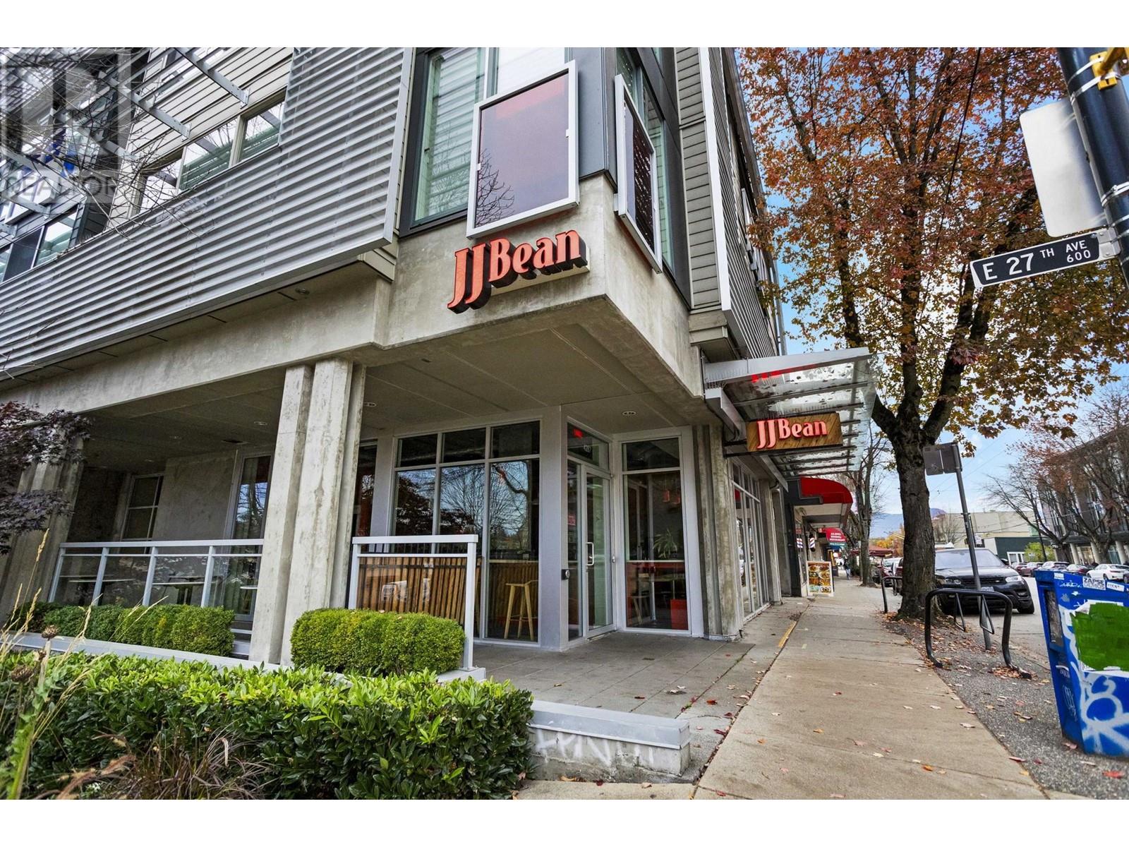 Listing Picture 28 of 32 : PH1 4113 FRASER STREET, Vancouver / 溫哥華 - 魯藝地產 Yvonne Lu Group - MLS Medallion Club Member