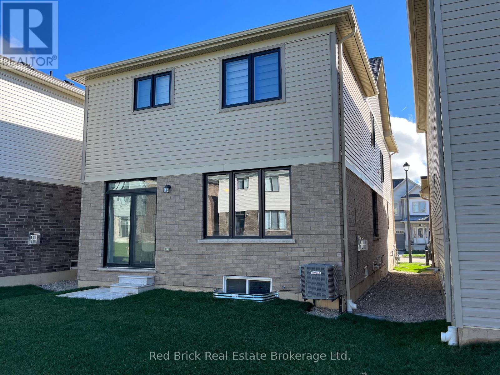 51 Harpin Way W, Centre Wellington, Ontario  N1M 2W3 - Photo 37 - X11906591