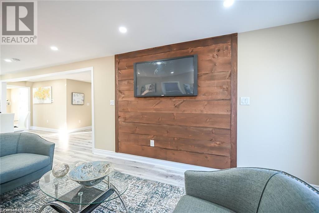 1210 DUNSMURE Road Unit# Main, Hamilton, Ontario