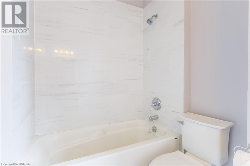 129 West Street Unit# Uper, Brantford, Ontario  N3T 3G2 - Photo 13 - 40644615