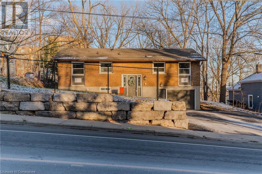 255 Fountain Street N, Cambridge, Ontario  N3H 1H7 - Photo 2 - 40685613