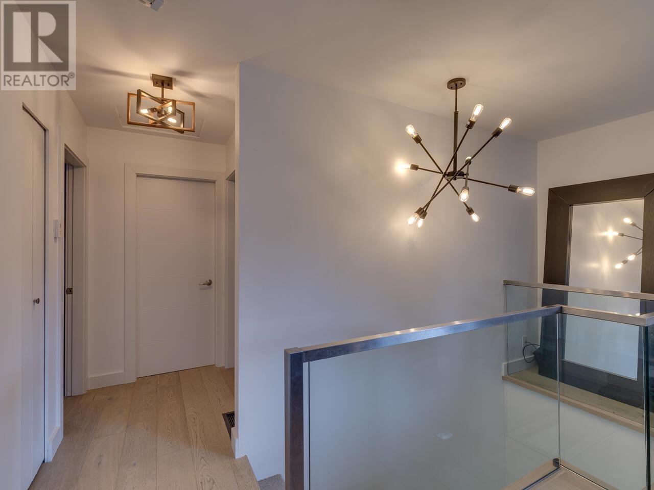 37960 Magnolia Crescent, Squamish, British Columbia  V0N 3G0 - Photo 3 - R2952300