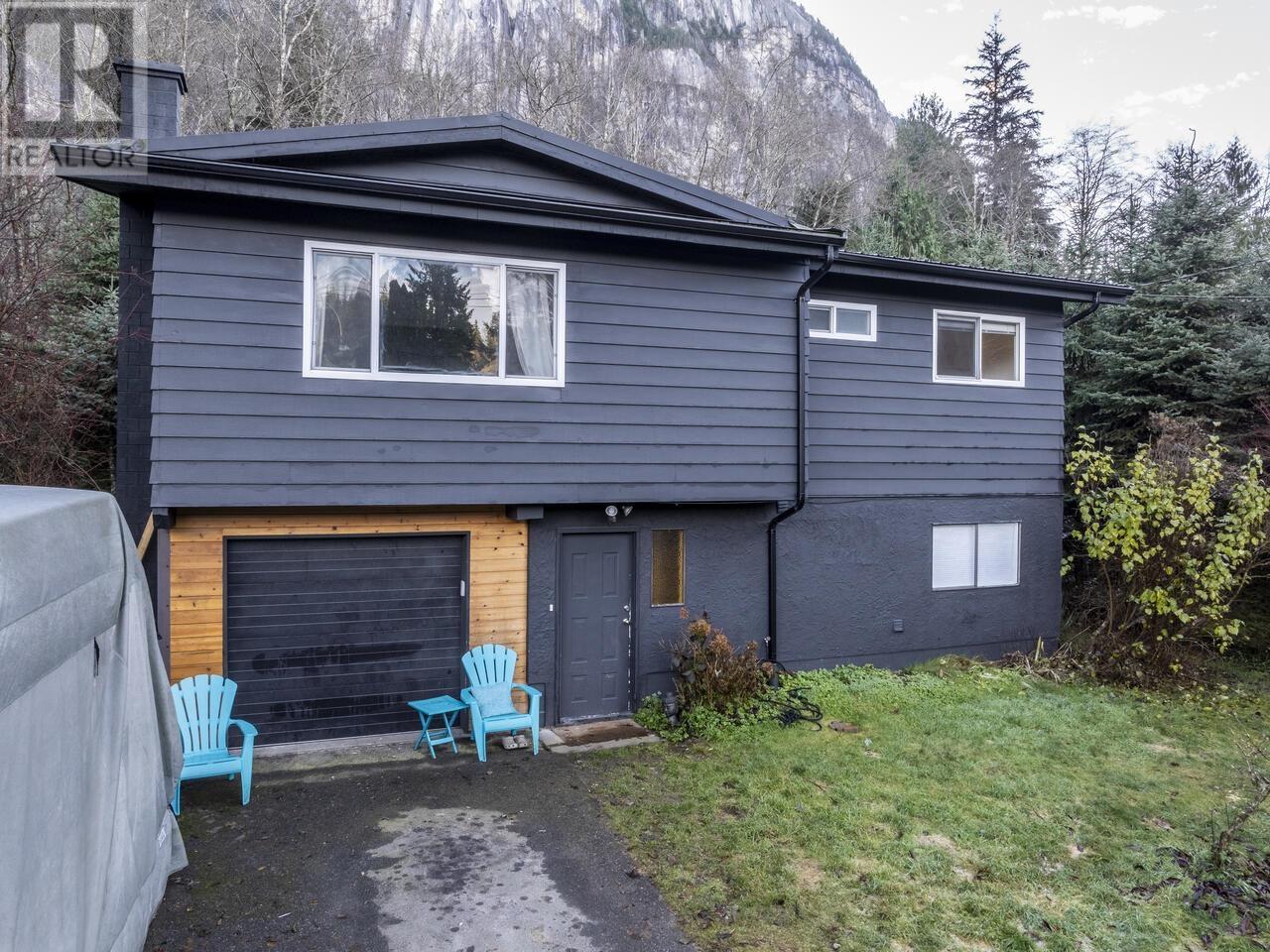 37960 MAGNOLIA CRESCENT, Squamish, British Columbia