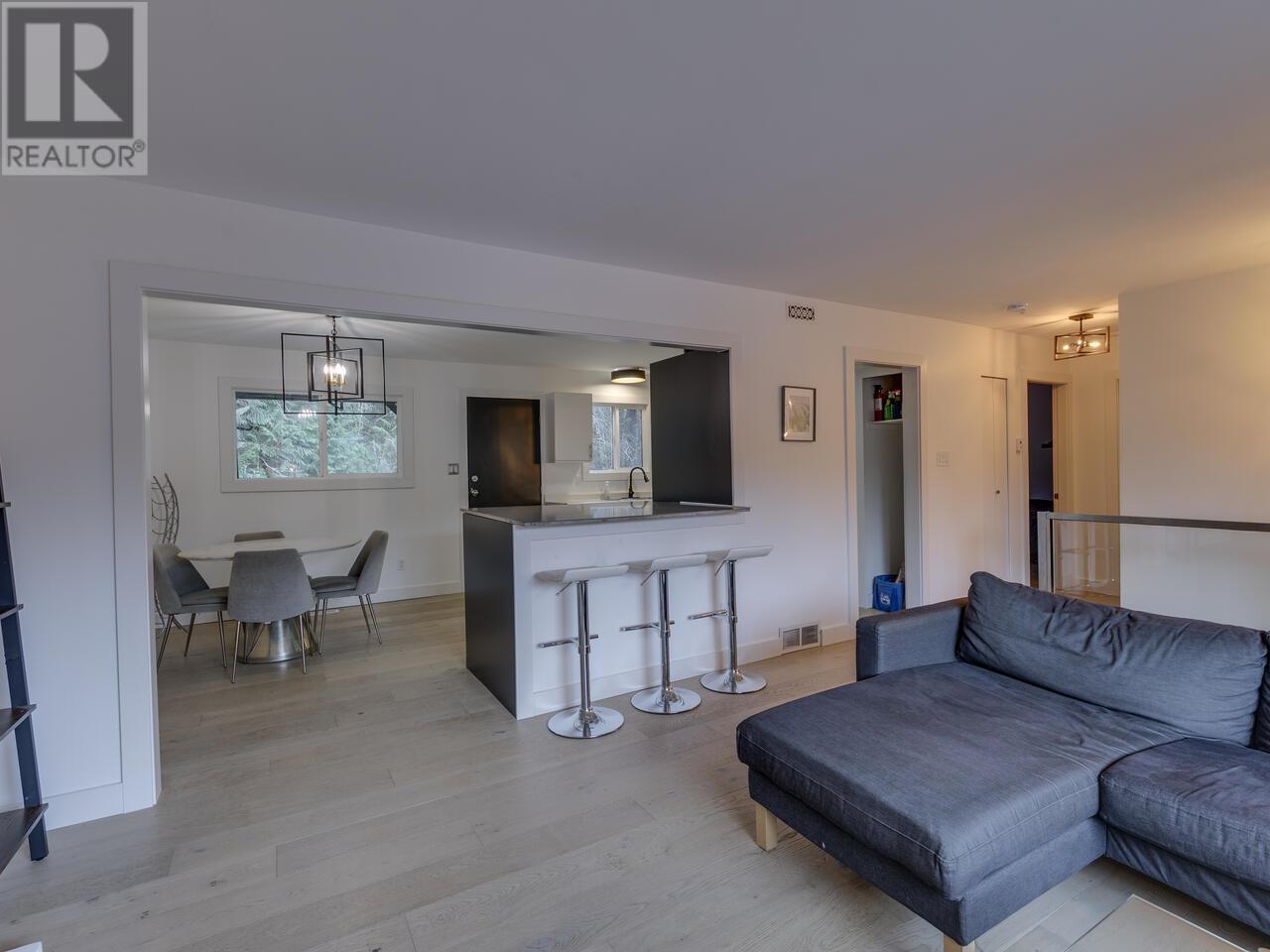 37960 Magnolia Crescent, Squamish, British Columbia  V0N 3G0 - Photo 8 - R2952300