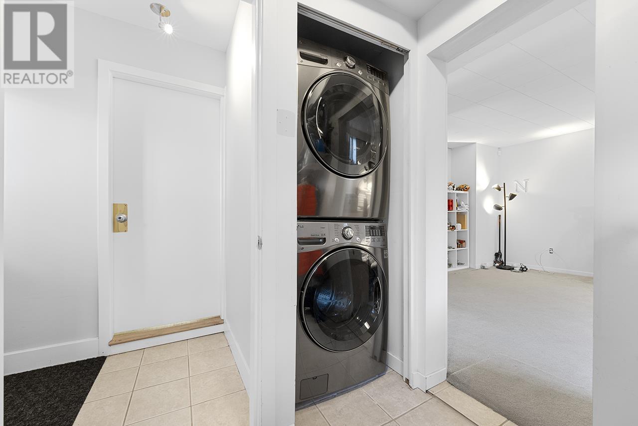 Listing Picture 19 of 19 : 4667 CHARLOTTE COURT, Burnaby / 本拿比 - 魯藝地產 Yvonne Lu Group - MLS Medallion Club Member