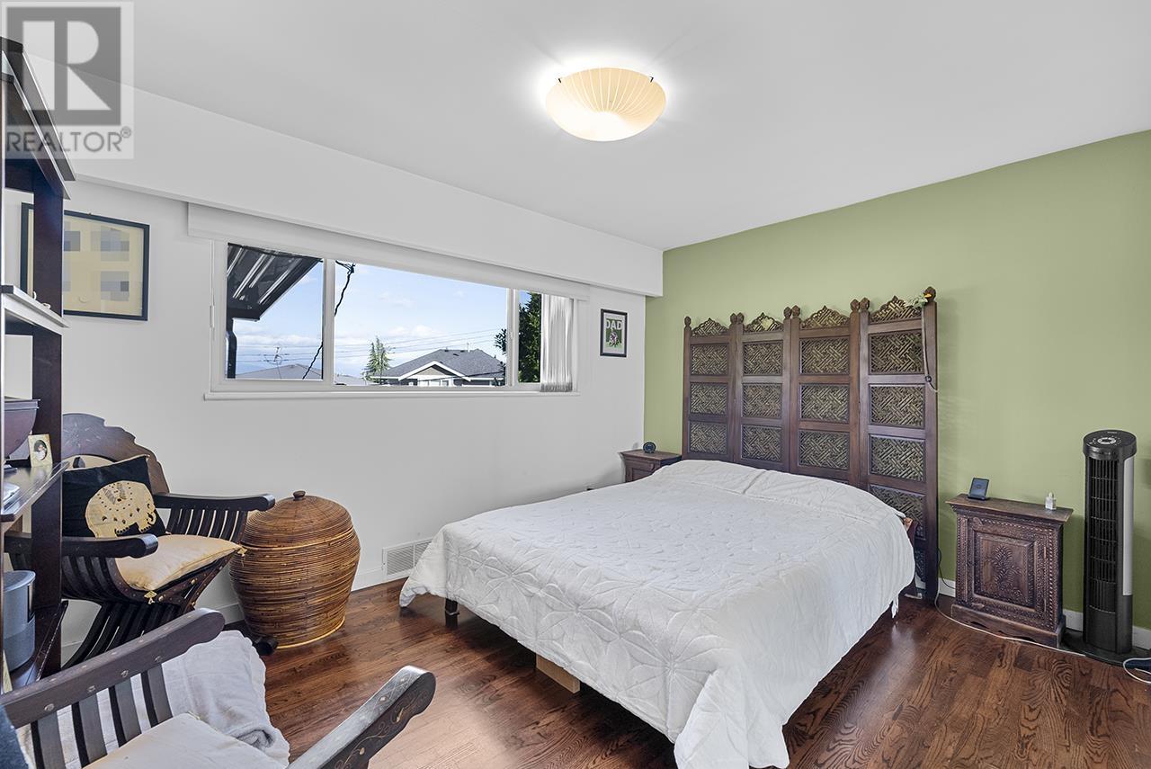 Listing Picture 8 of 19 : 4667 CHARLOTTE COURT, Burnaby / 本拿比 - 魯藝地產 Yvonne Lu Group - MLS Medallion Club Member