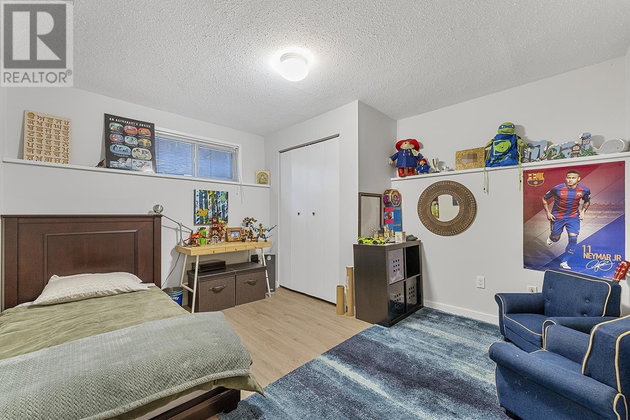 Listing Picture 15 of 19 : 4667 CHARLOTTE COURT, Burnaby / 本拿比 - 魯藝地產 Yvonne Lu Group - MLS Medallion Club Member