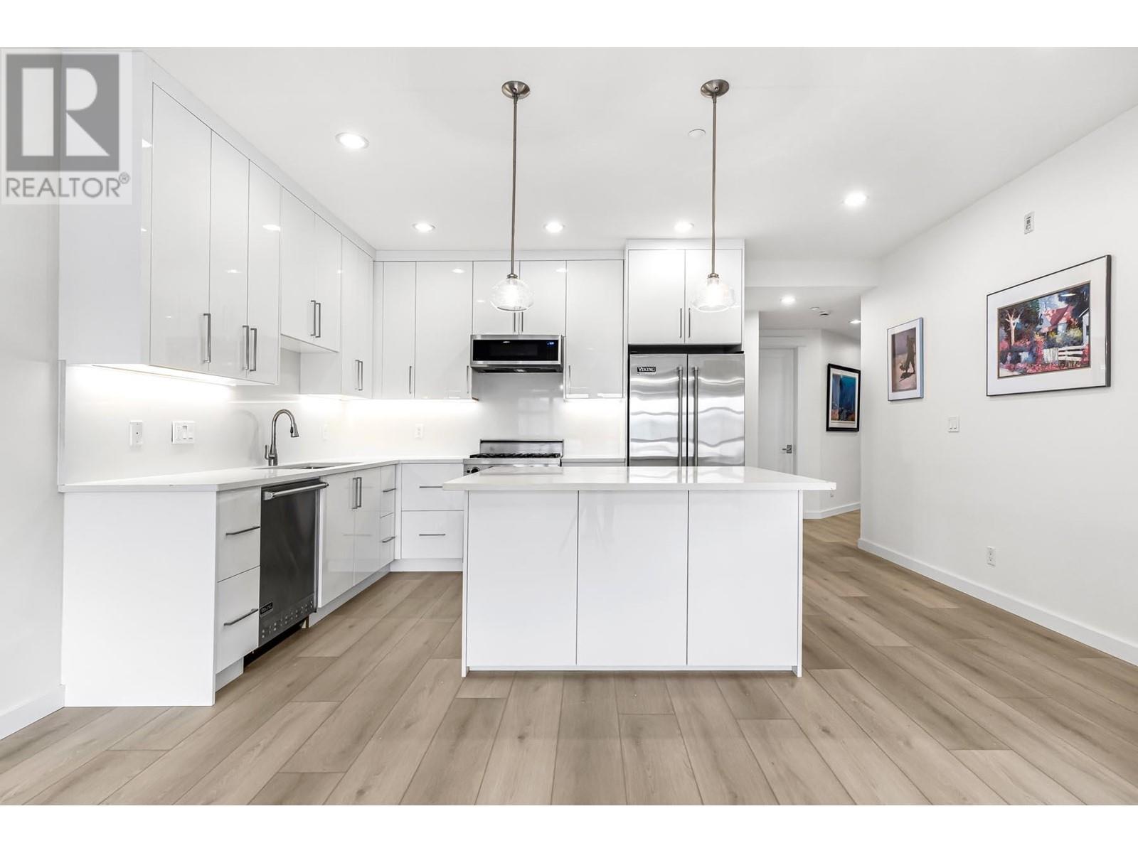 201 6688 Royal Avenue, West Vancouver, British Columbia  V7W 2B9 - Photo 17 - R2952362