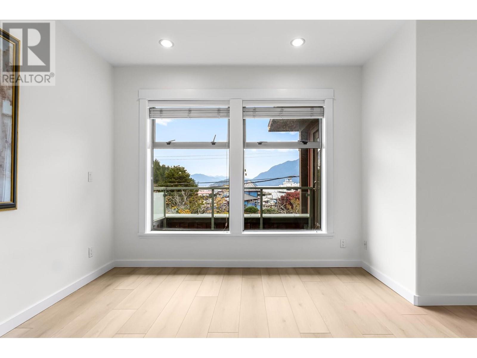 201 6688 Royal Avenue, West Vancouver, British Columbia  V7W 2B9 - Photo 24 - R2952362