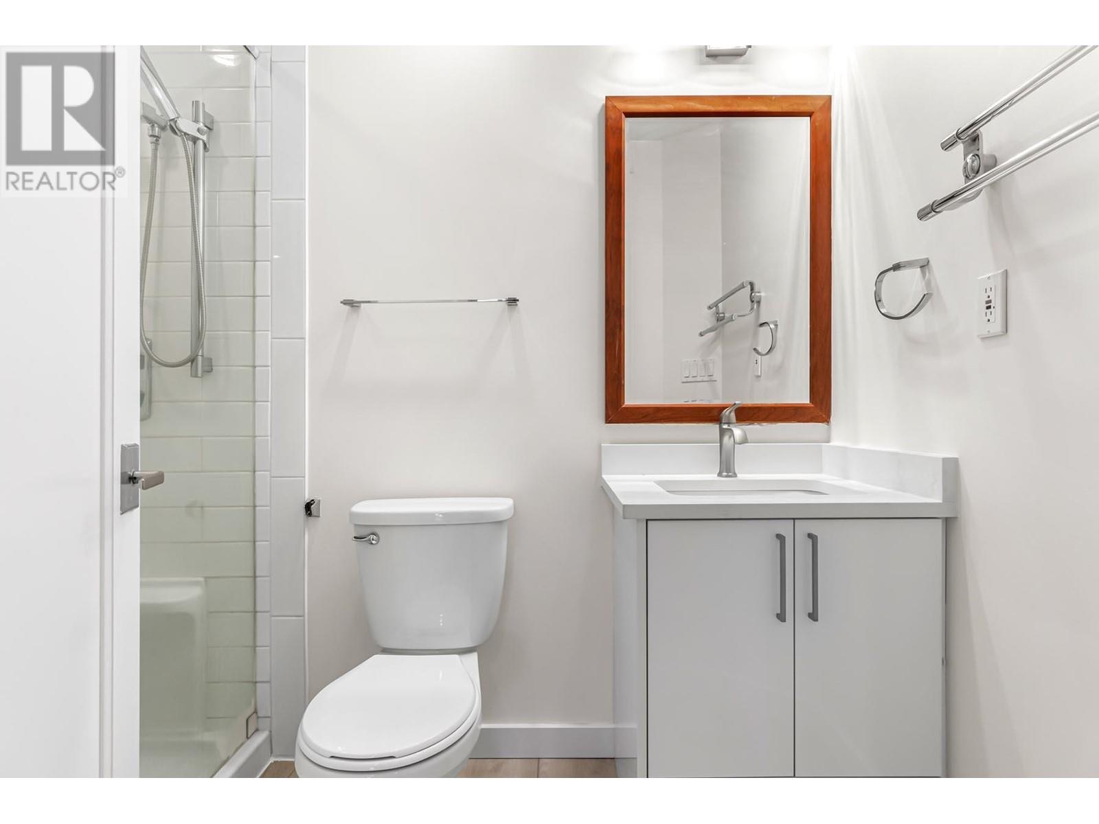 201 6688 Royal Avenue, West Vancouver, British Columbia  V7W 2B9 - Photo 30 - R2952362